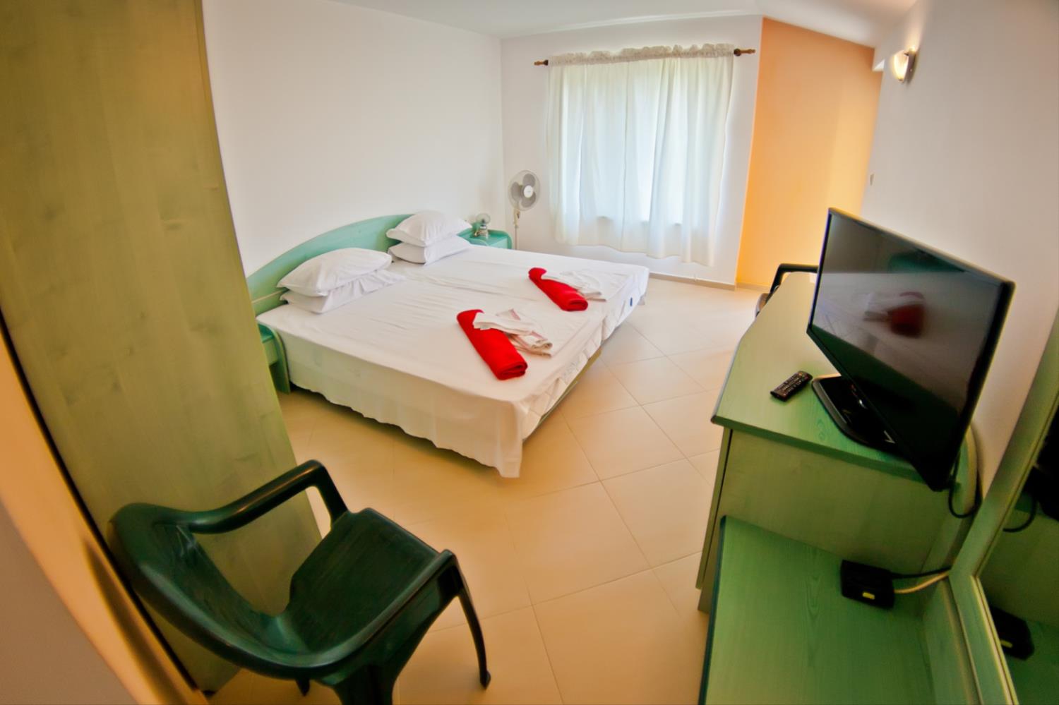 2 BR semi-detached Villa Sequoia 5p