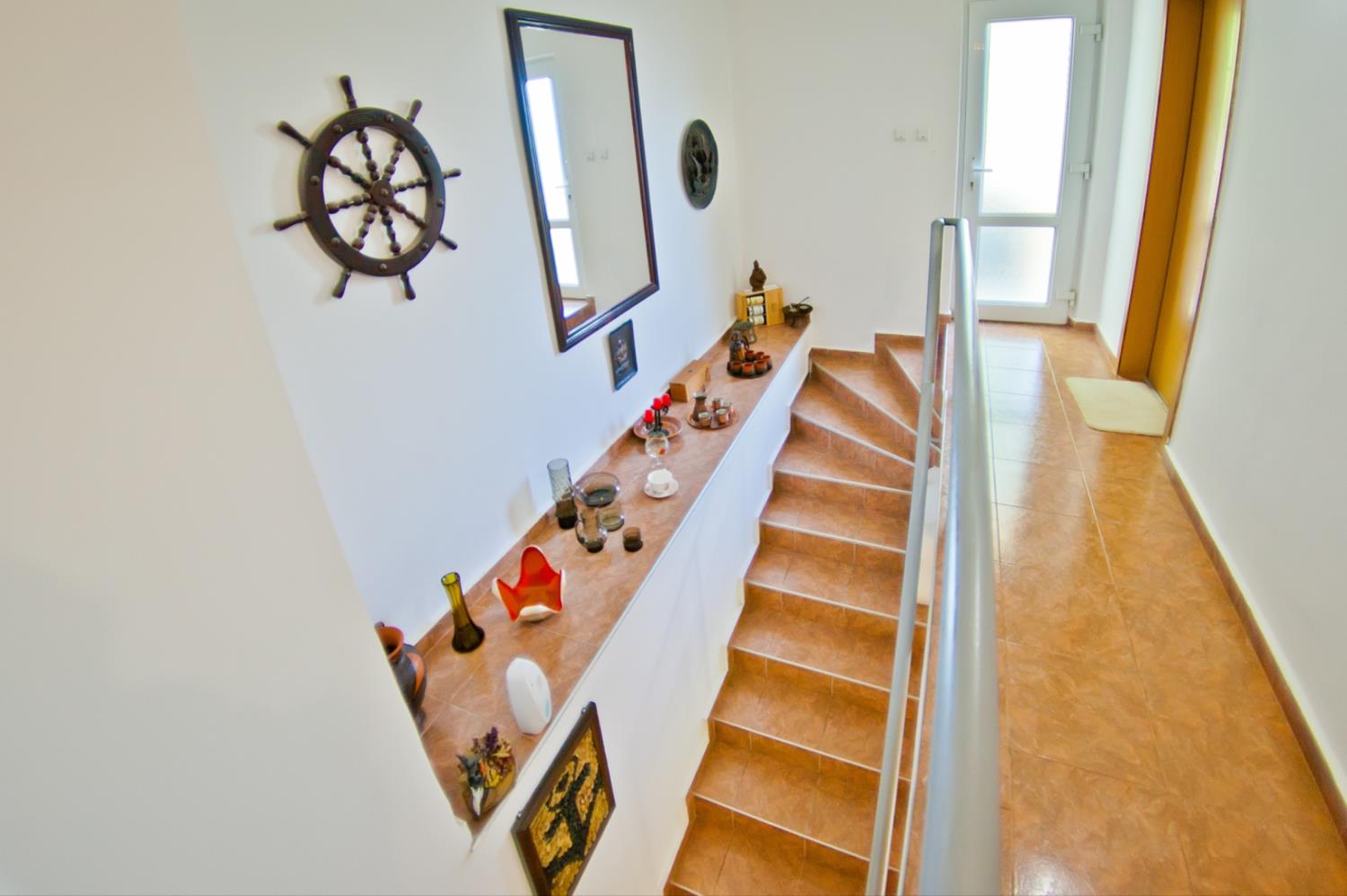 3BR Semi-detached Villa with seaview 8p