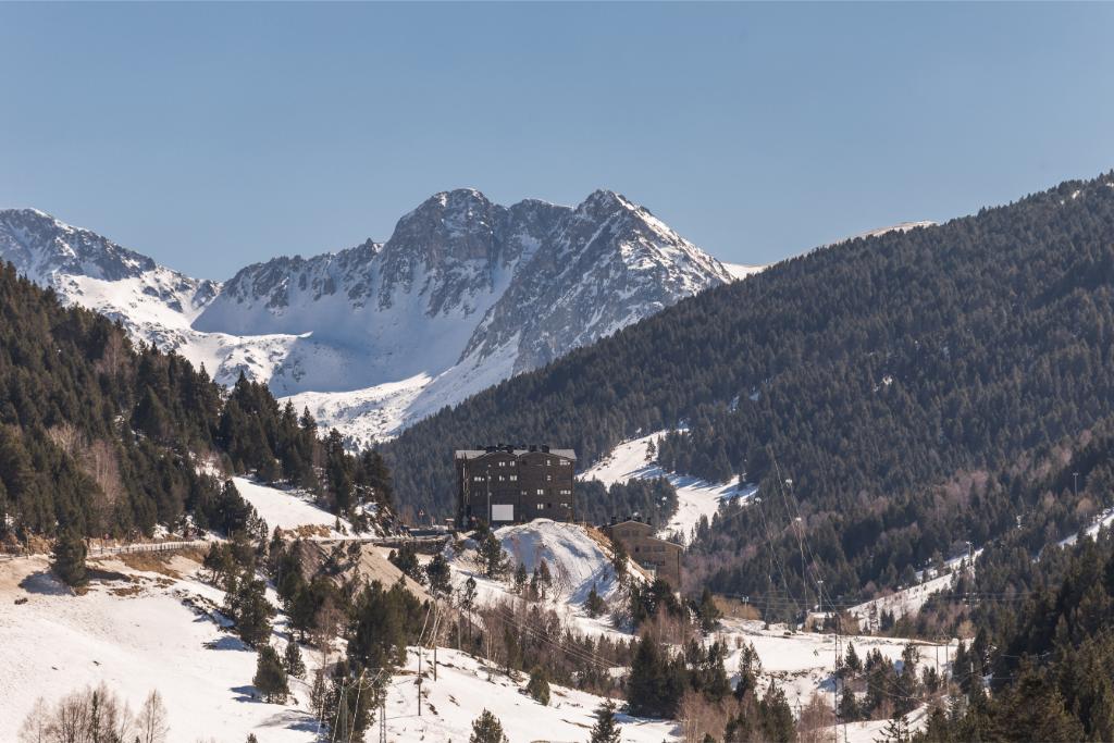 Kitchen facilities at Andorra Peretol Sunari S2p in AD