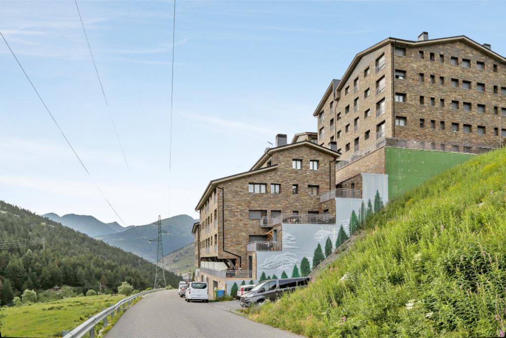 Swimming pool area near Andorra Peretol Sunari S2p in AD