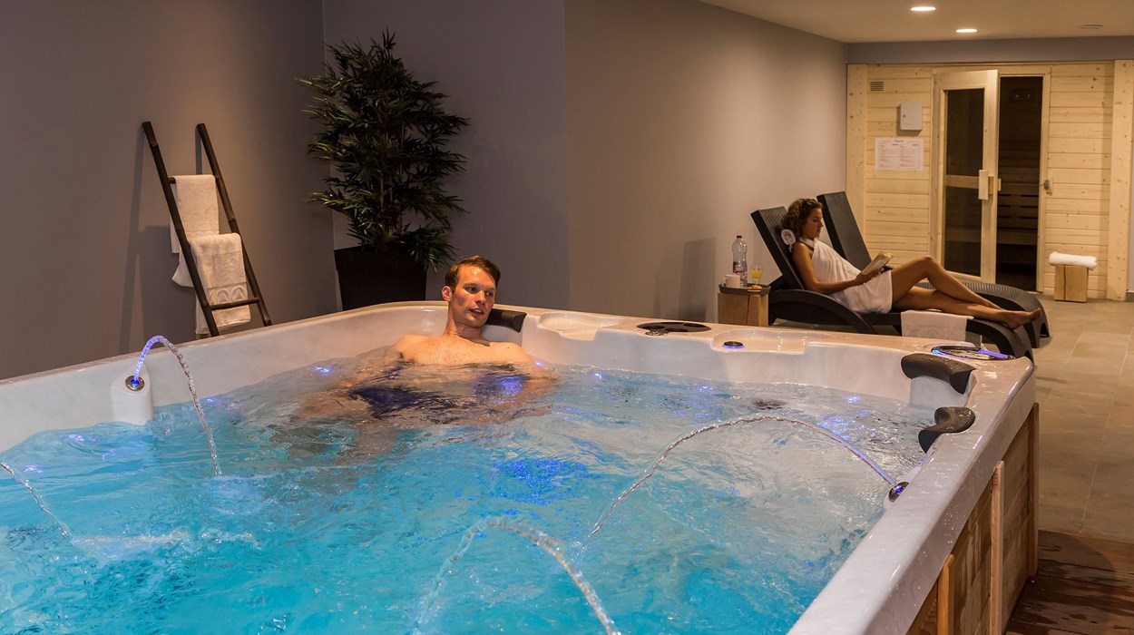 Swimming pool area near Résidence Prestige Isatis 3P6/7 in France