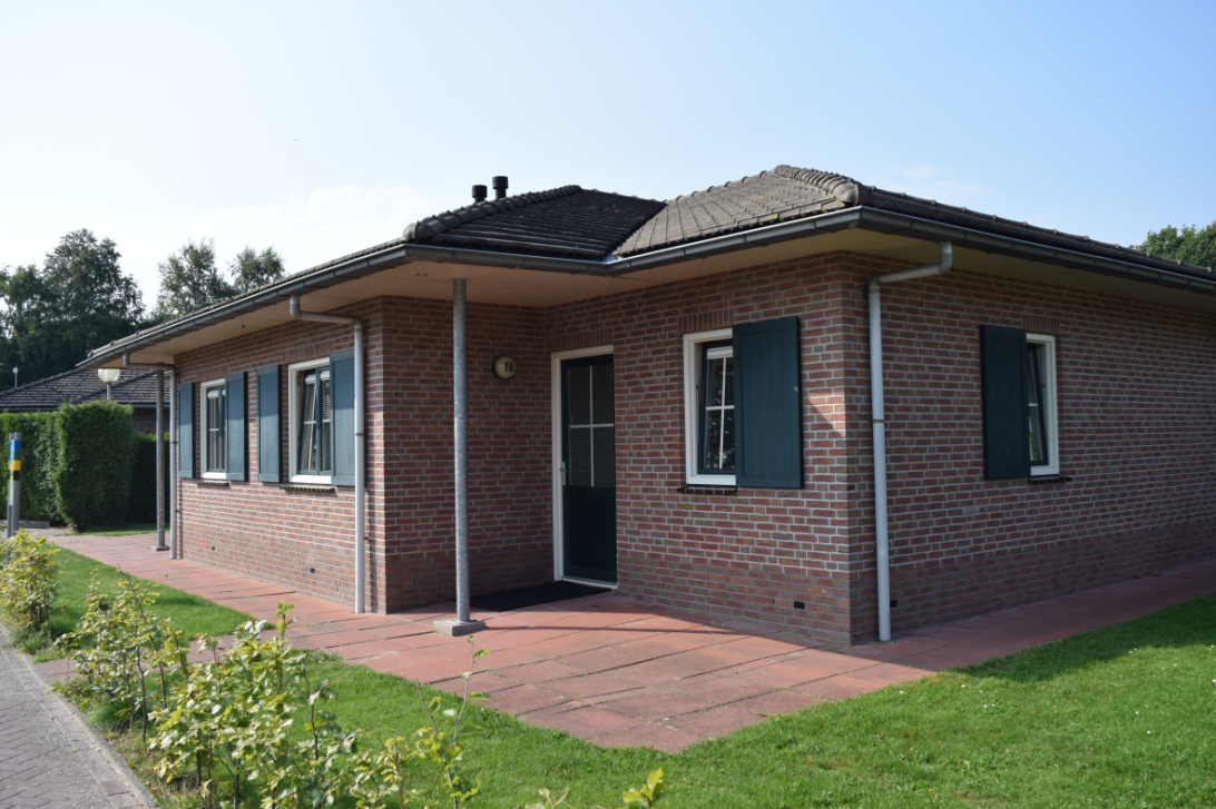 voorde-16-person-bungalow