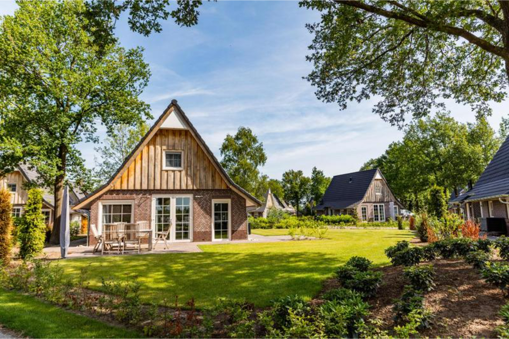 Ferienpark Wellness Lodge XXL 6 people Hellendoorn