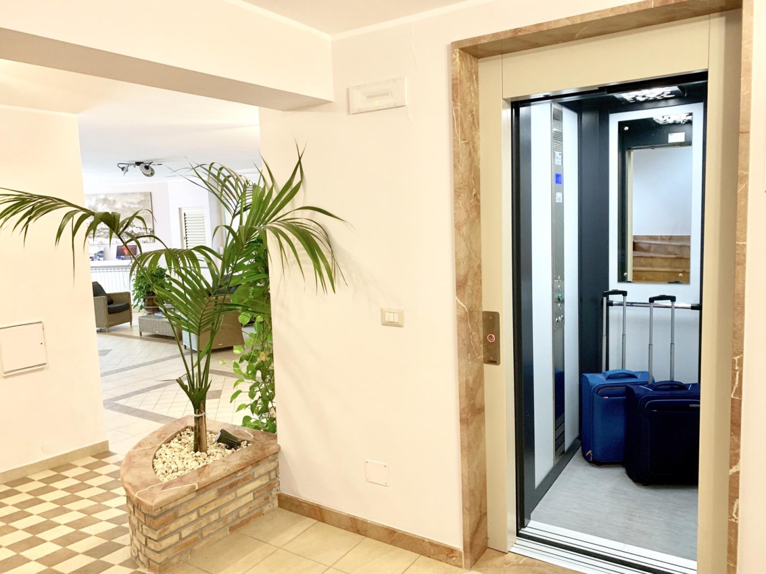 Etna Royal trilocale