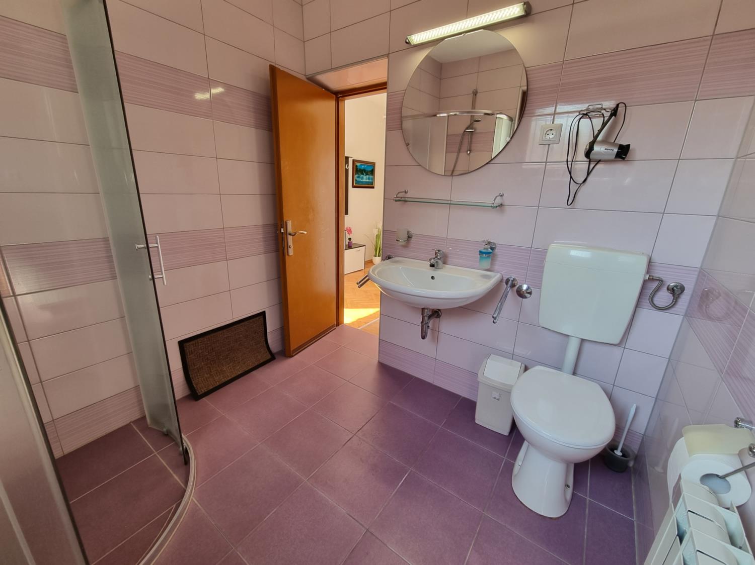 Apartment Jasminka 4+1 pax Dole