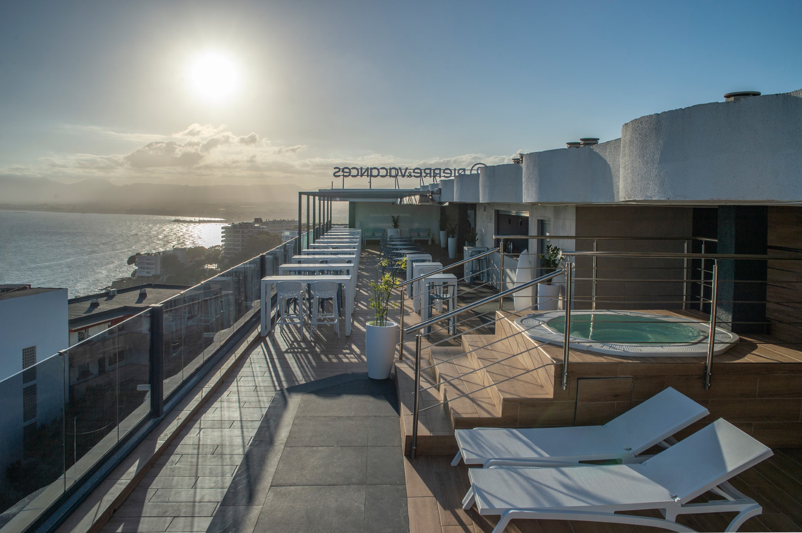 hotel-salou-sunset-triple-room-balcony