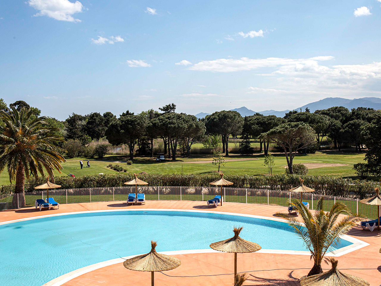 Horizon Golf 2p6 balcony