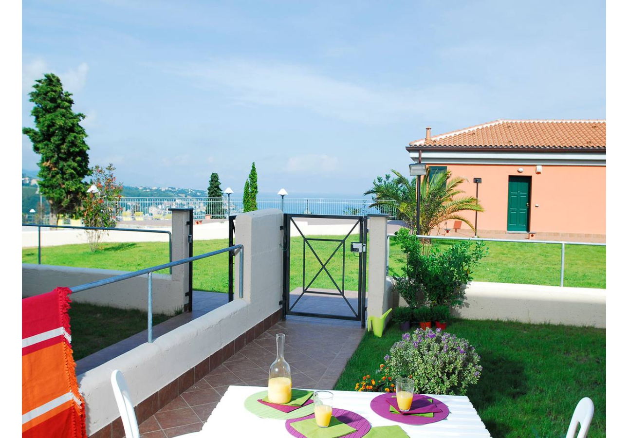 Residence Villa Beuca Cogoleto Two-room Apartment 4 Pax Sea View