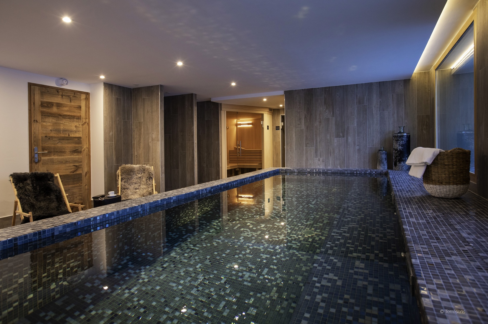 Bathroom at Neige et Soleil TS 4p8/10 Standard A40S in France