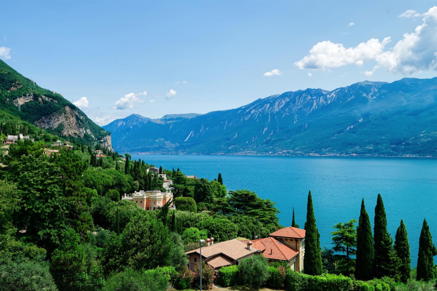 Liano Violetta -view lake & parking — 4