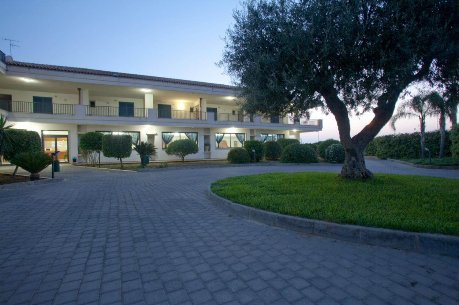 Baraka One-room Apartment (2-3 Pax)