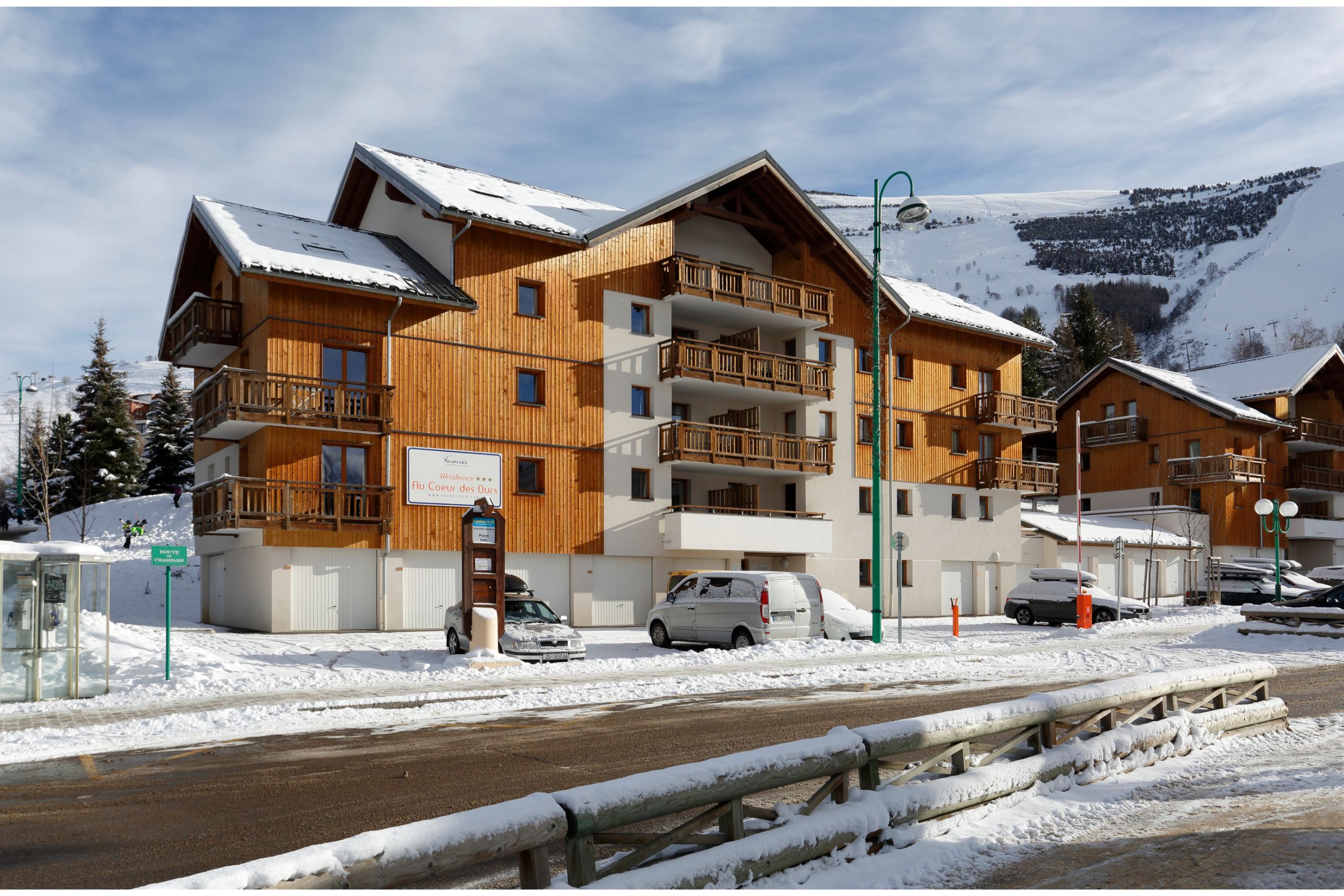 residence-au-coeur-des-ours-2p4s