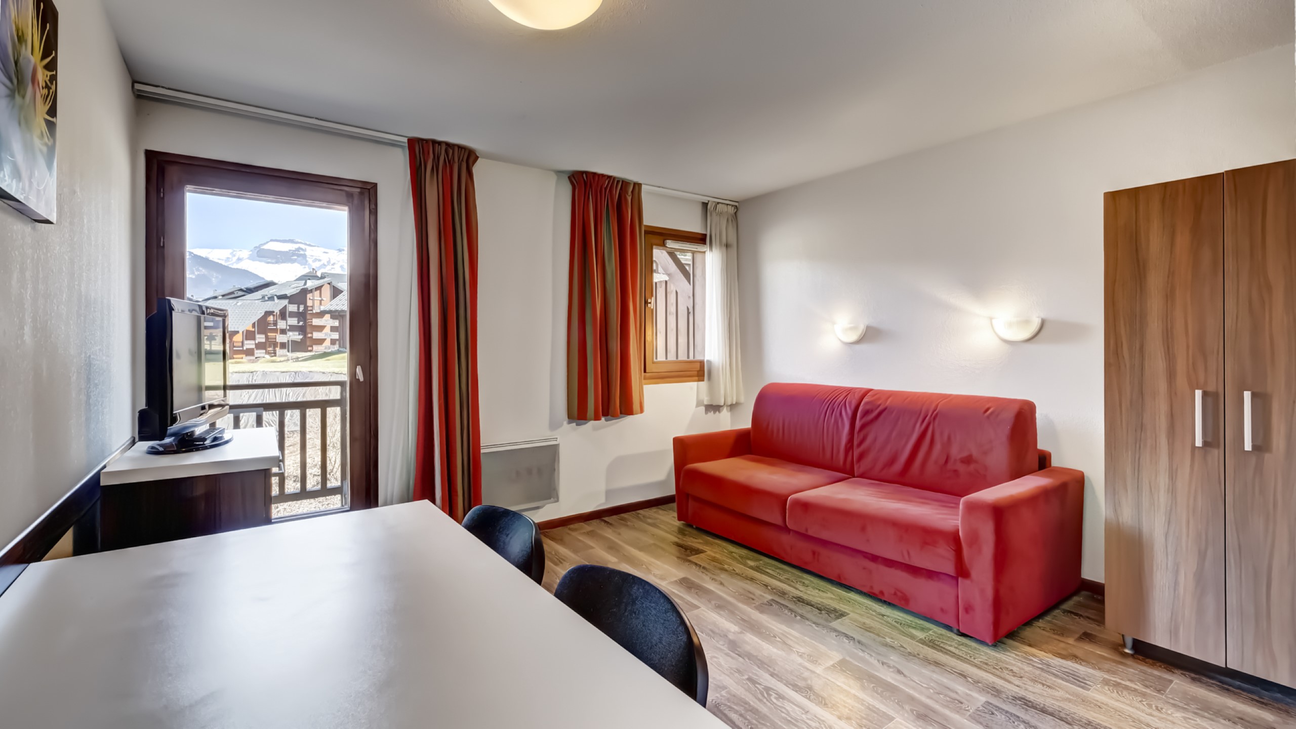 residence-grand-massif-2p4s