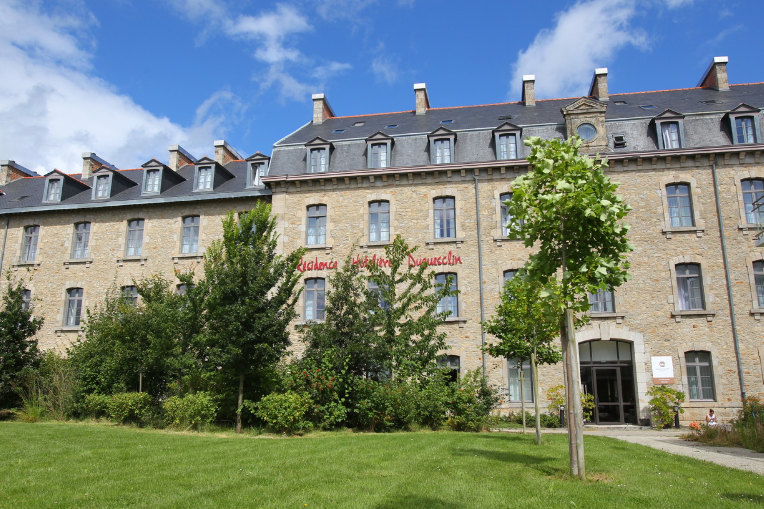 residence-duguesclin-2p6n
