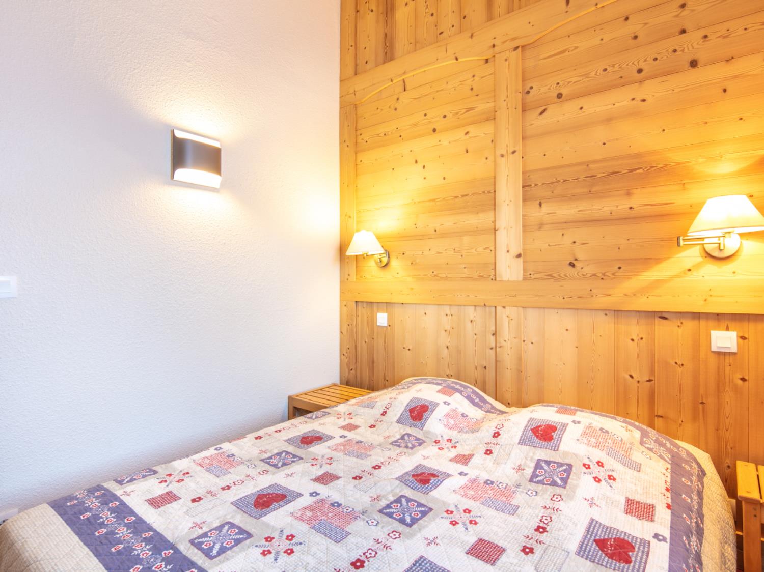 residence-le-sappey-doucy-2p7n