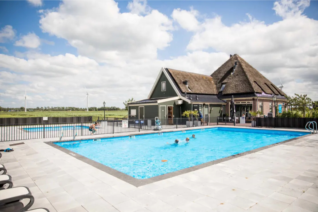 Waterhoeve 4 persons Wellness (Hottub)