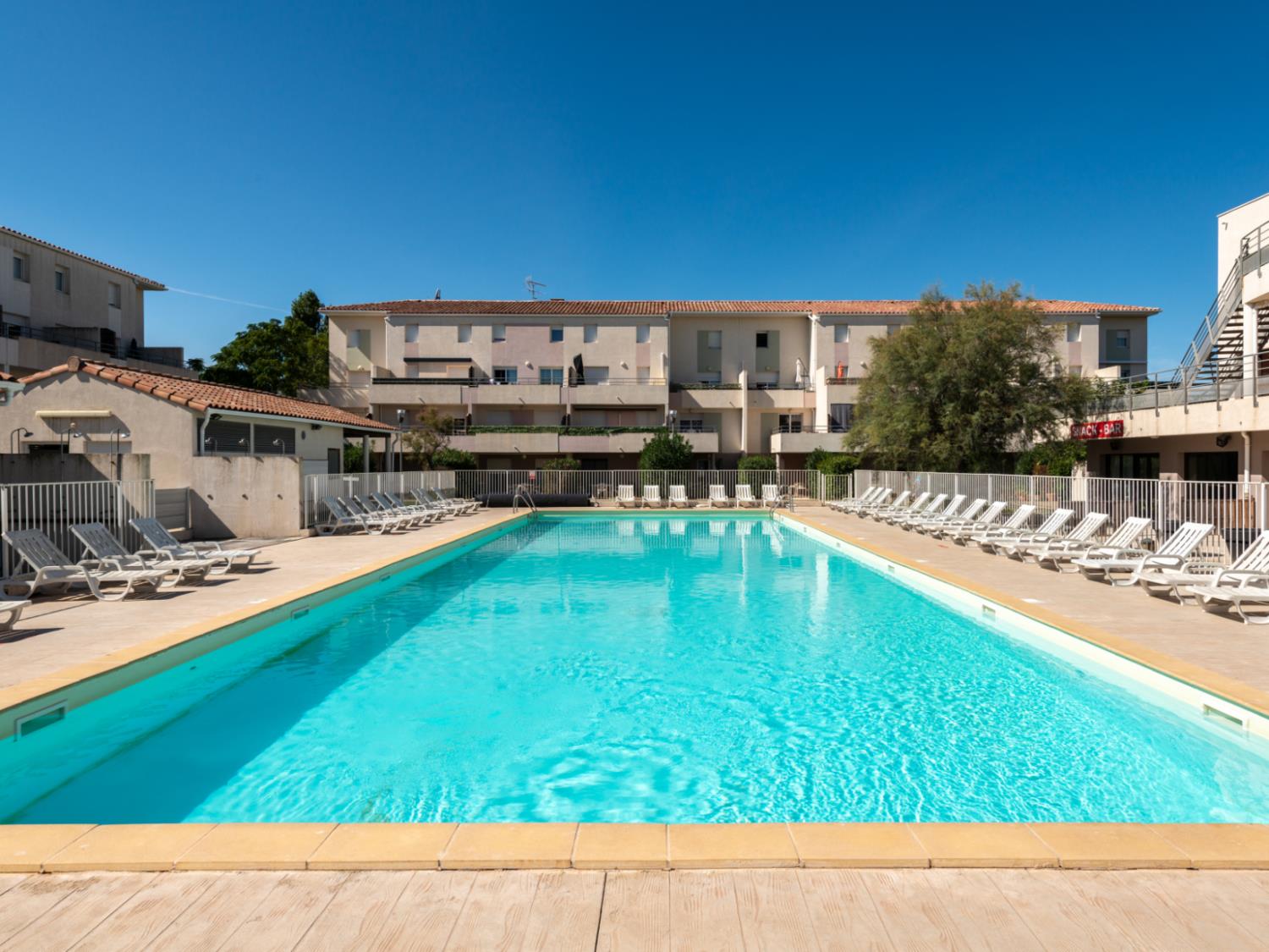 residence-cap-camargue-3p6c