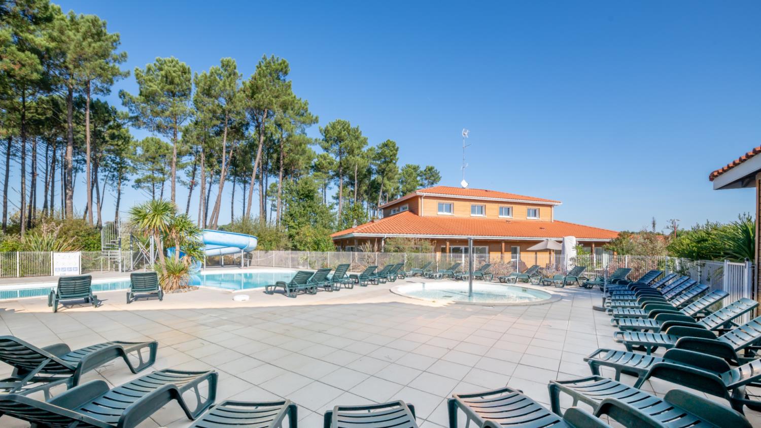 Le Domaine des Grands Lacs*** 2P4S