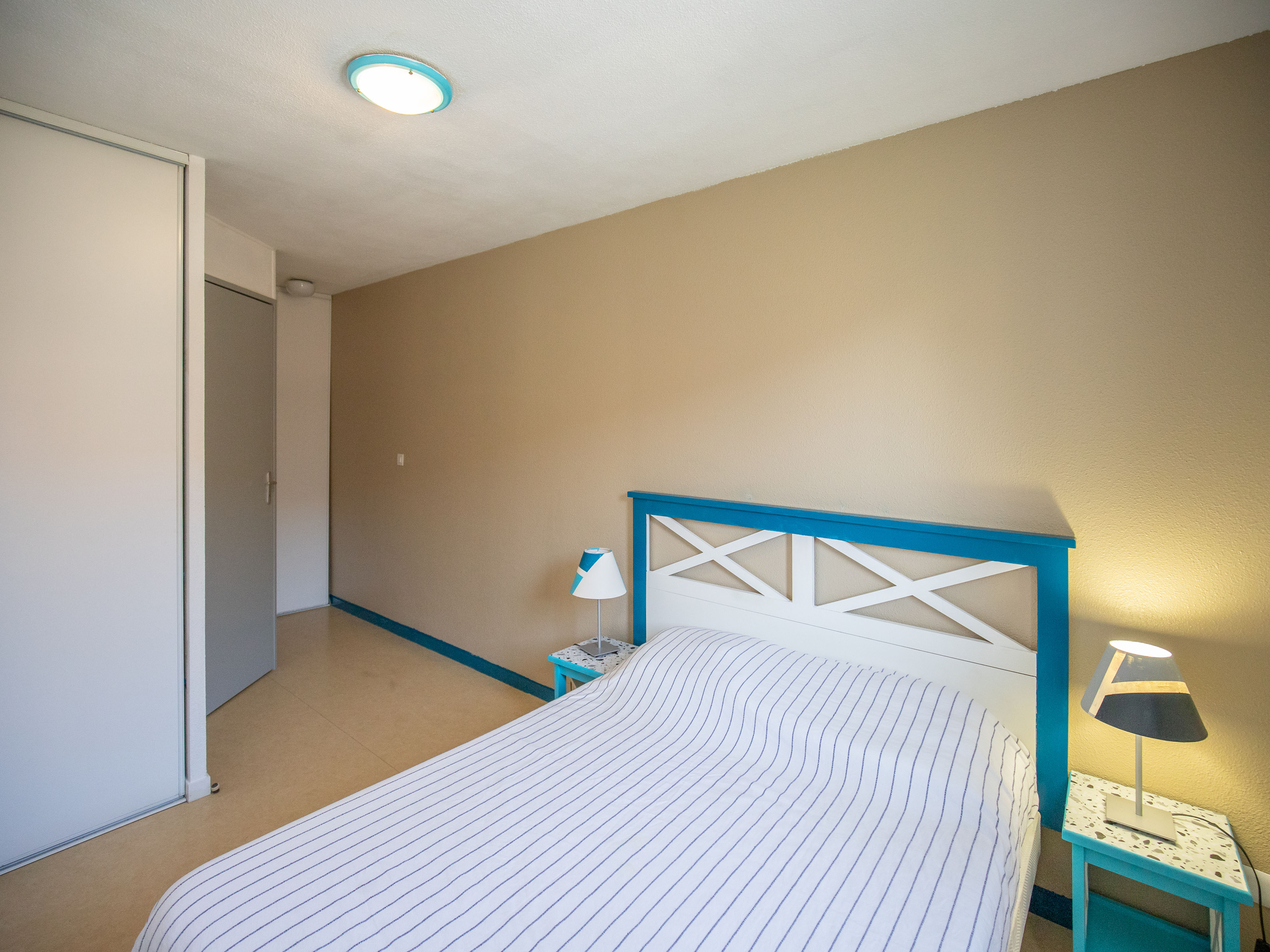 Kitchen facilities at Les Villas du Lac 2P4S in France