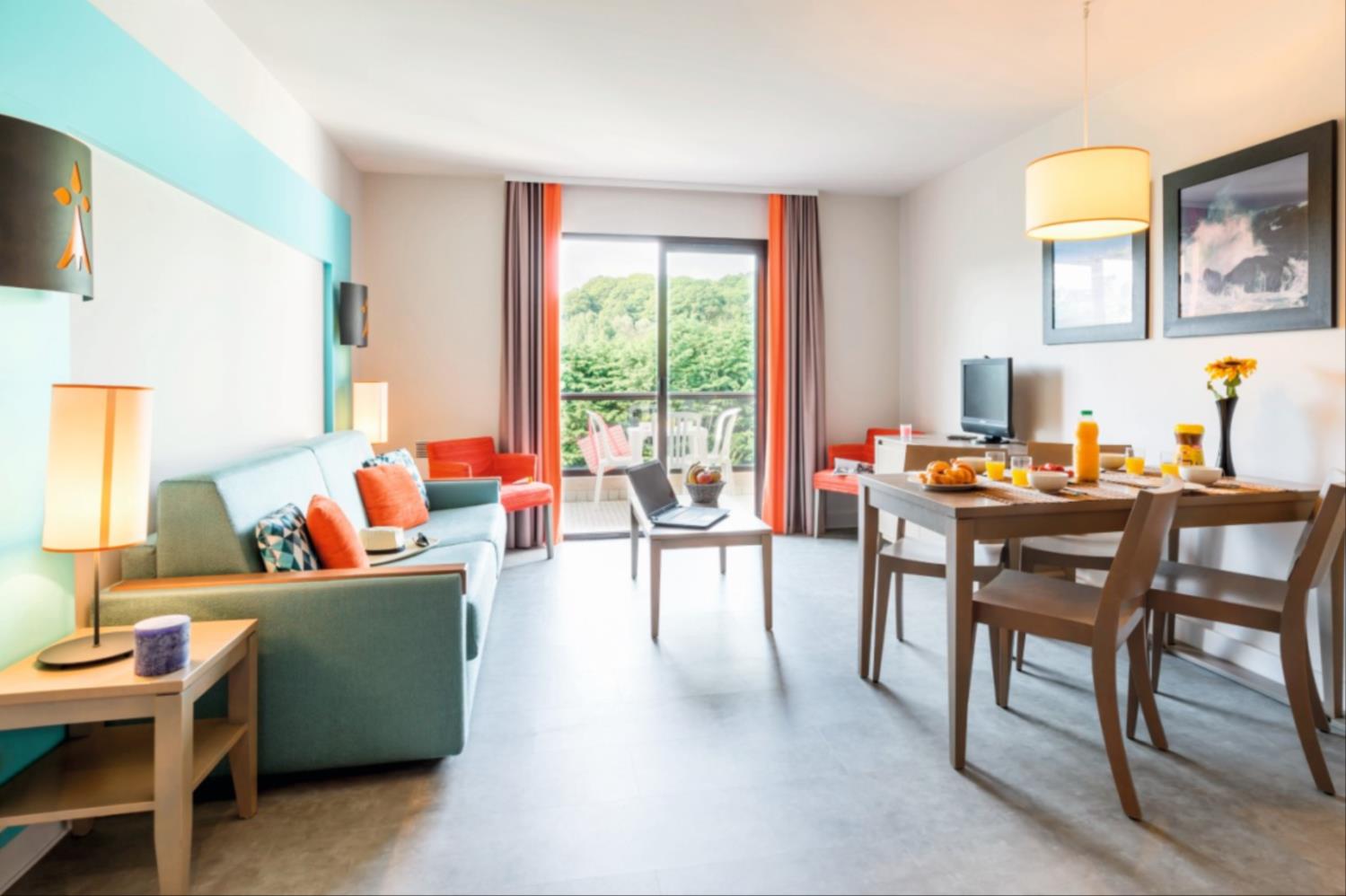 L'Archipel (Brittany) 2p5p NR