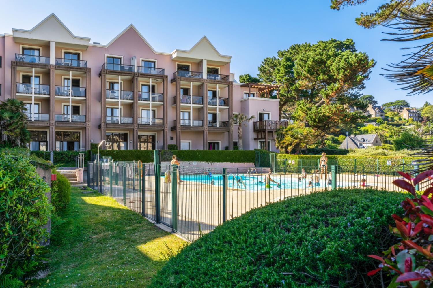 L'Archipel (Brittany) 2p5p NR