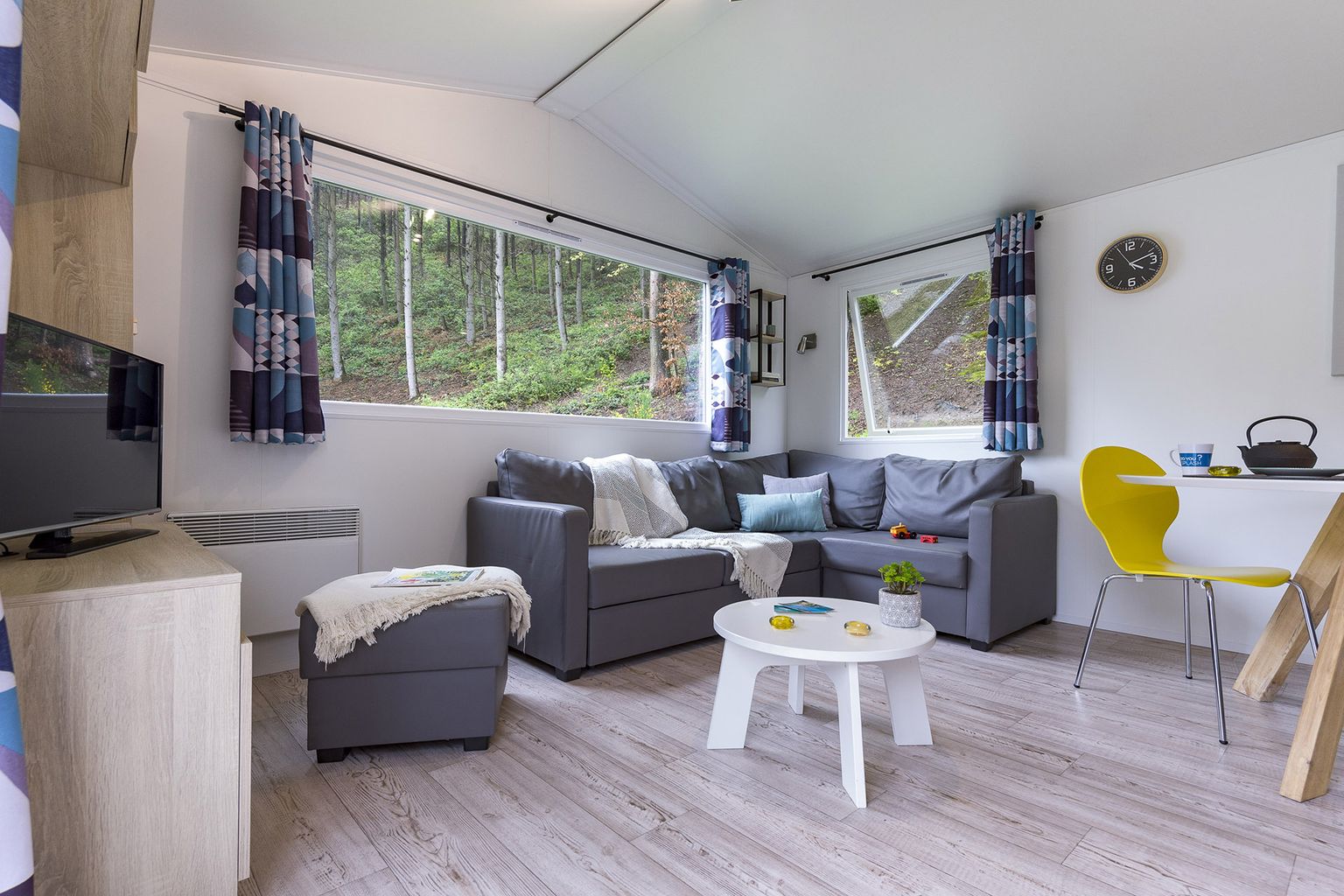 Swimming pool area near Cottage 5p 2Bdrms ****16110 in Belgium