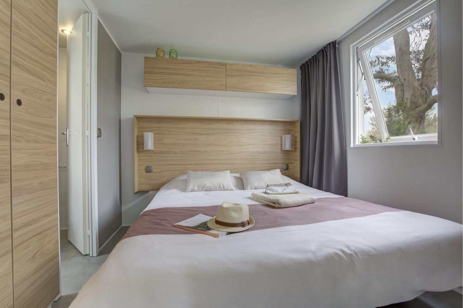 Outdoor terrace and garden at Cottage Nautilus 6p 3Bdrms AirConPremium in France