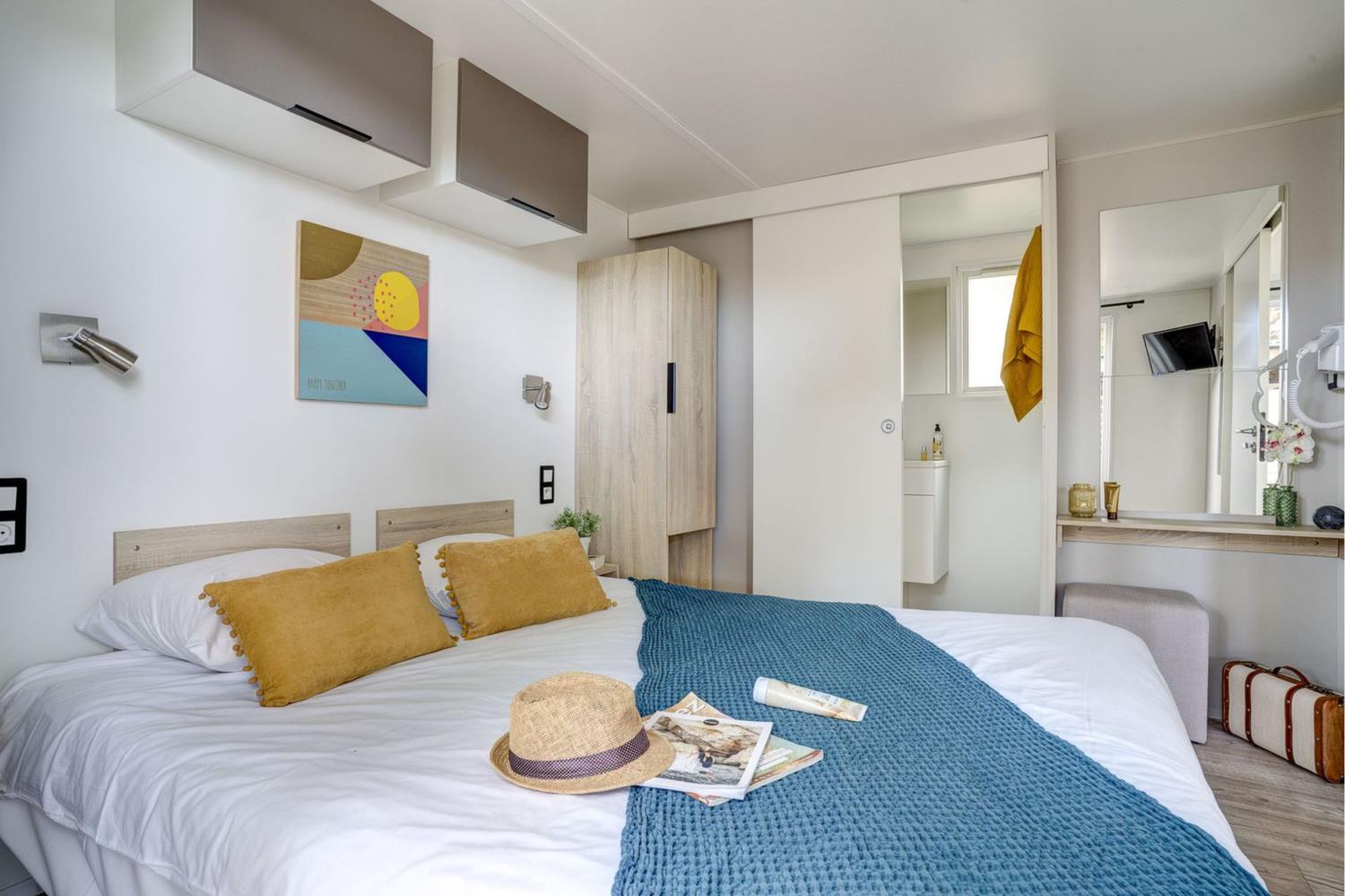 Swimming pool area near Cottage Bahia with suite 7p 3Bdrms AirCo in France