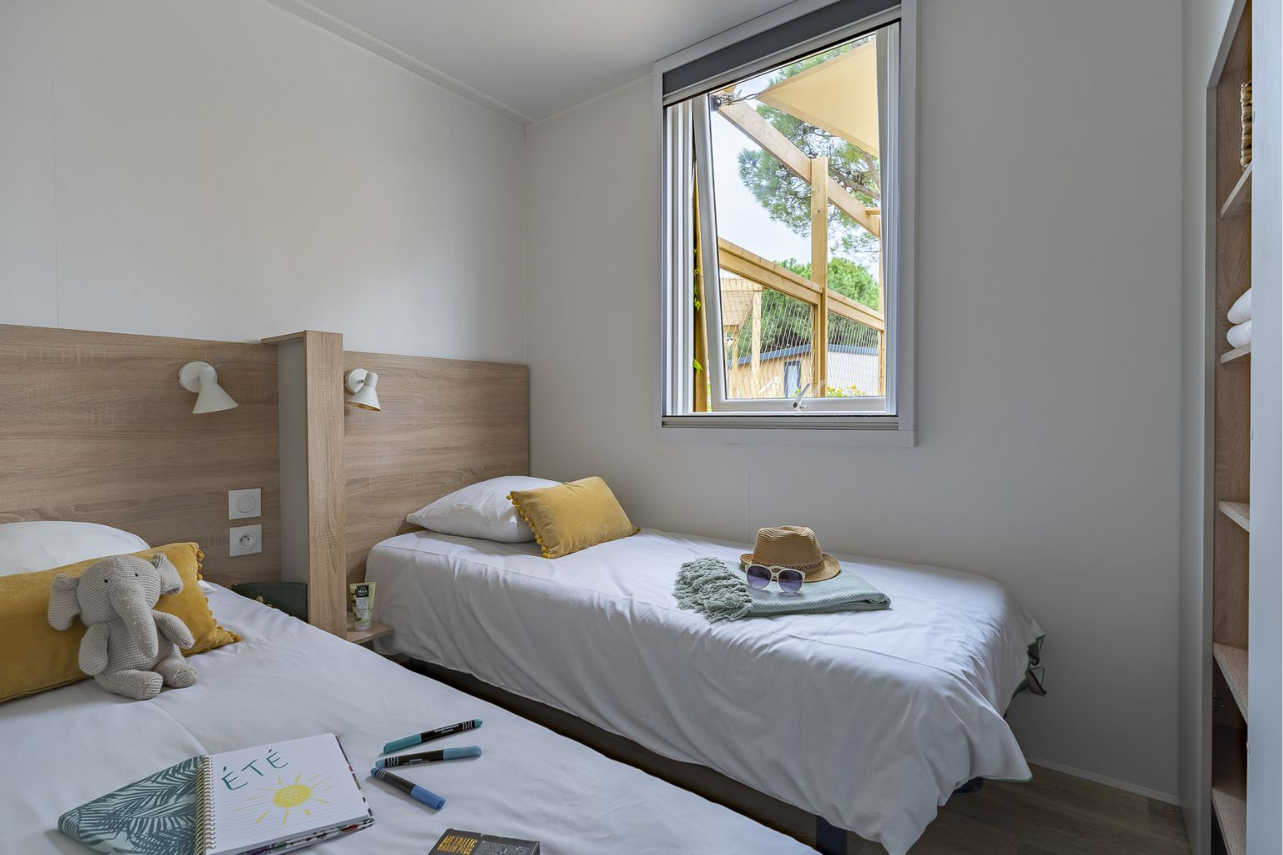 Outdoor terrace and garden at Cottage Keywest 6p 3Bdrms AirConPremium in France