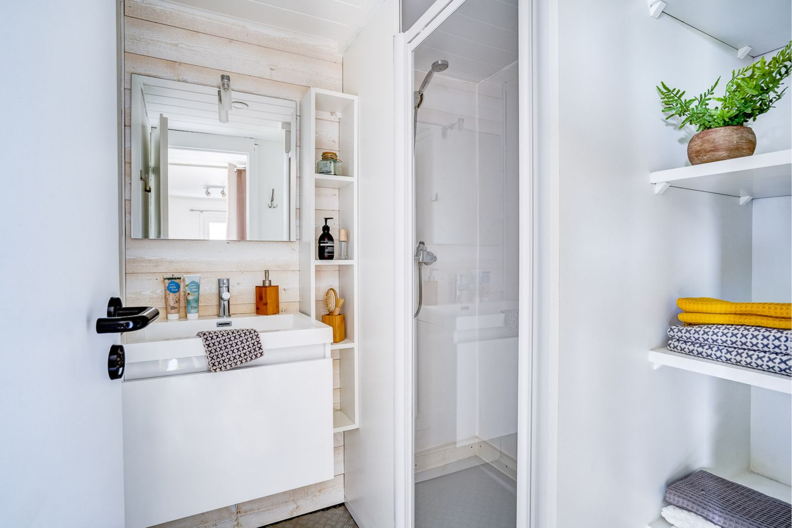 Swimming pool area near Chalet 5/6p 2Bdrms AirCon **** in France