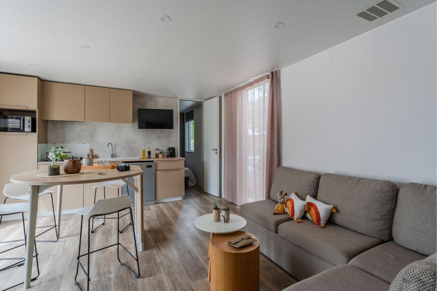 Outdoor terrace and garden at Cottage Keywest 4p 2Bdrms AirConPremium in France