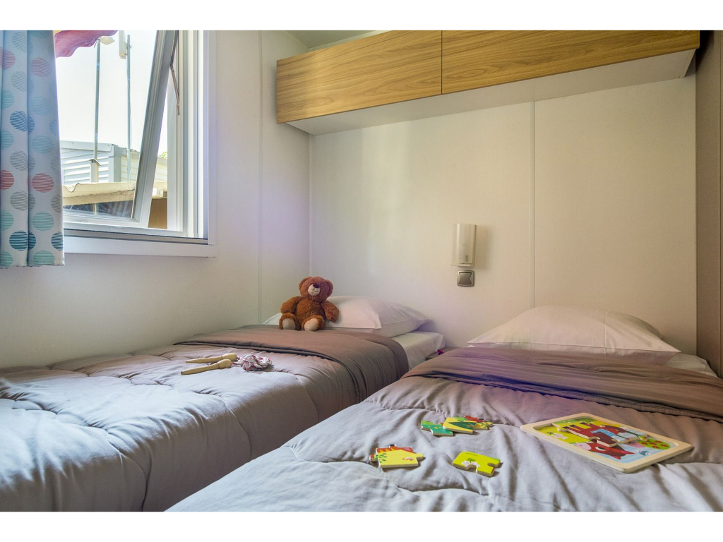 Outdoor terrace and garden at Cottage Friends 12p 6Bdrms AirCon **** in France