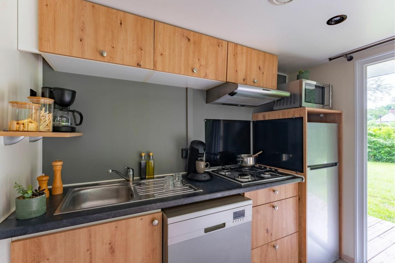 Kitchen facilities at Chalet Newton 4p 2Bdrms AirConPremium in France