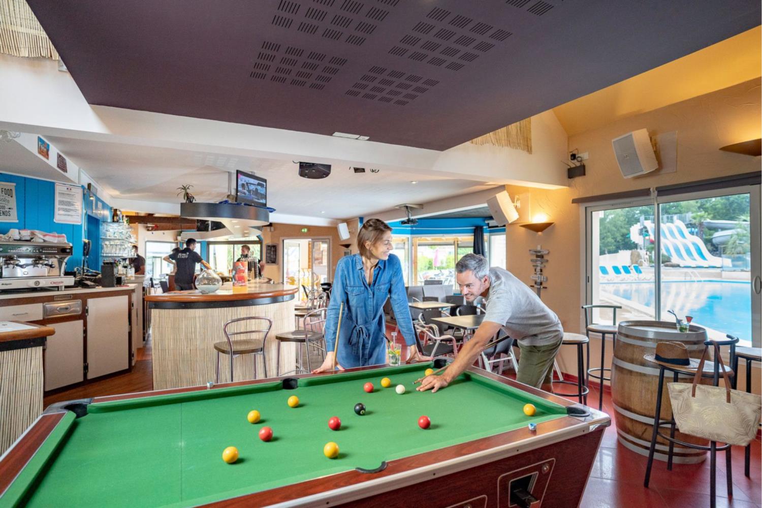 Lodge 6p 2Bdrms ****