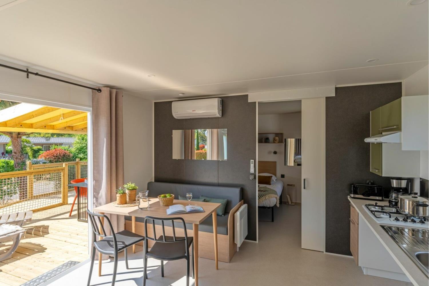 Kitchen facilities at Cottage 4p 2Bdrms AirCon **** in France