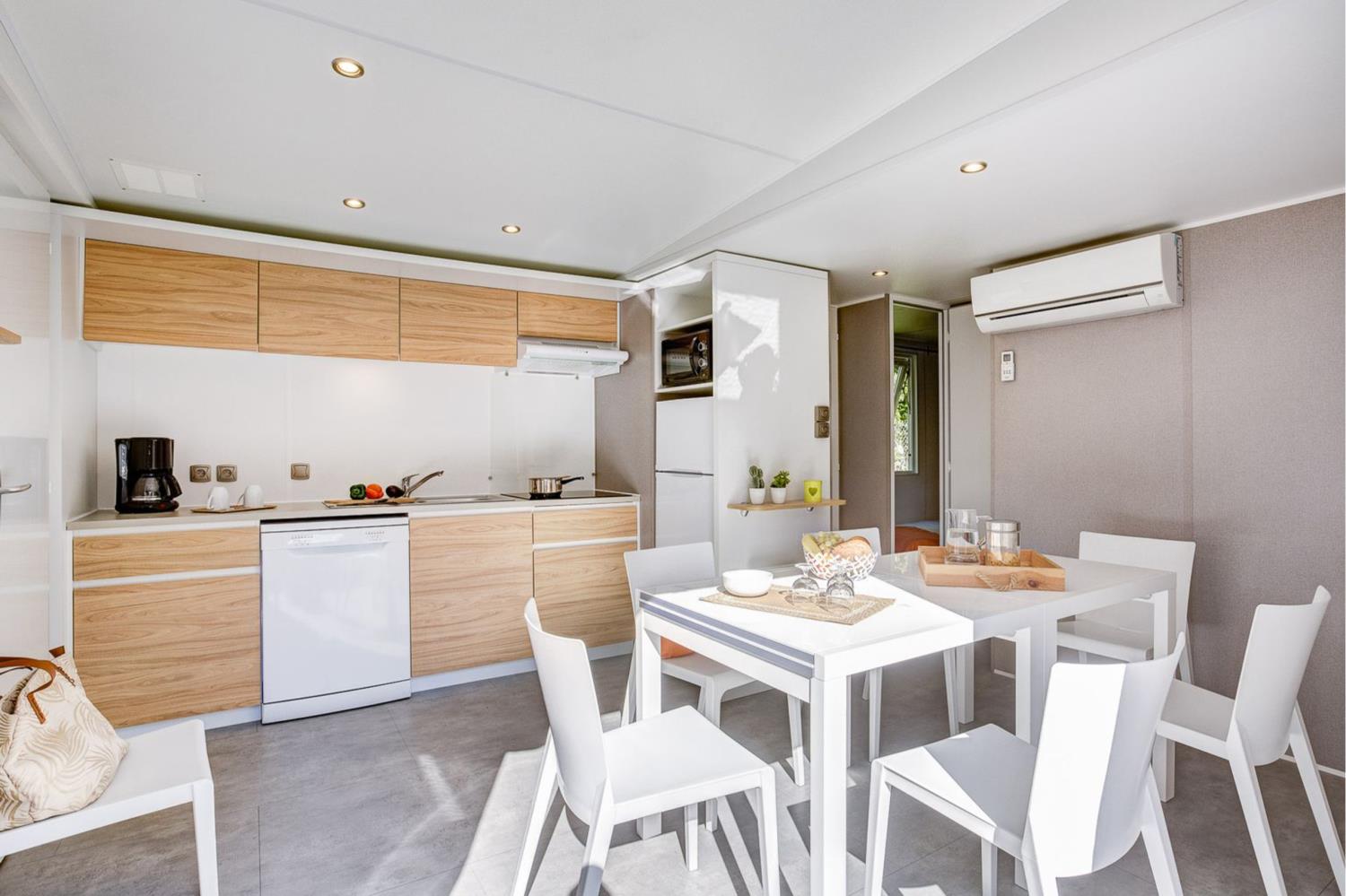 Bathroom at Cottage 10p 6Bdrms AirCon **** in France