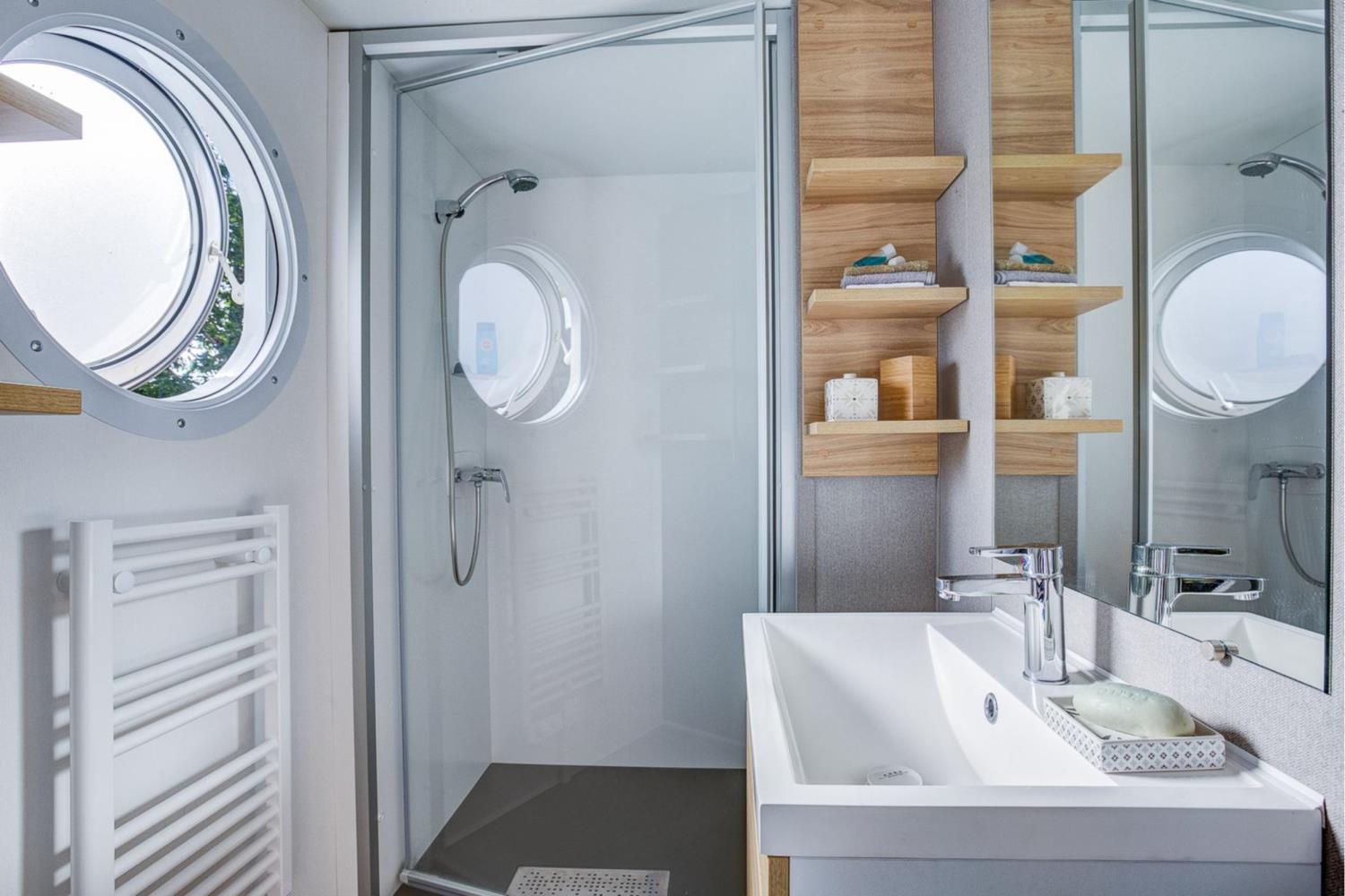 Cottage 10p 6Bdrms AirCon ****