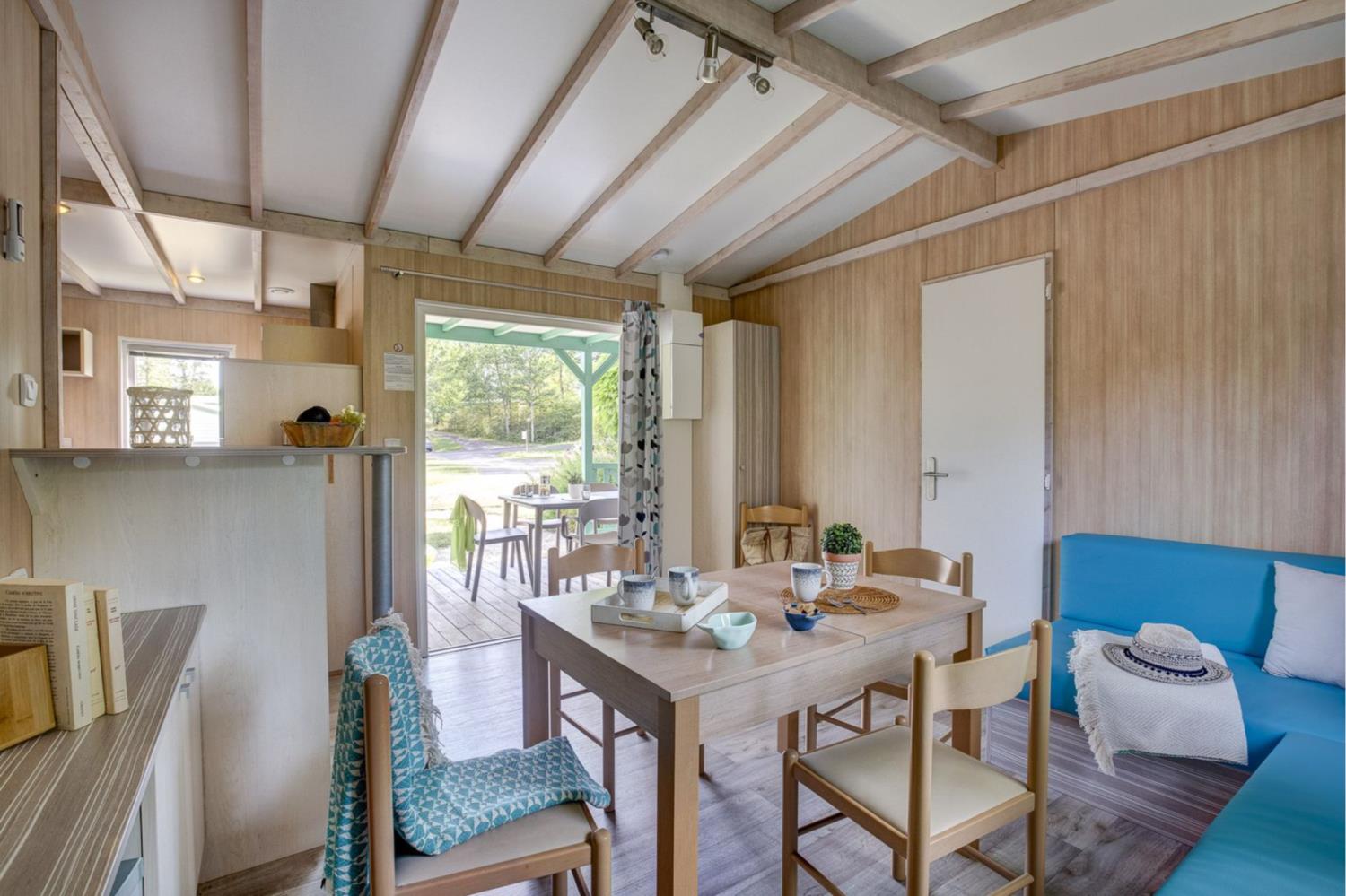 Kitchen facilities at Chalet 6p 3Bdrms AirCon **** in France