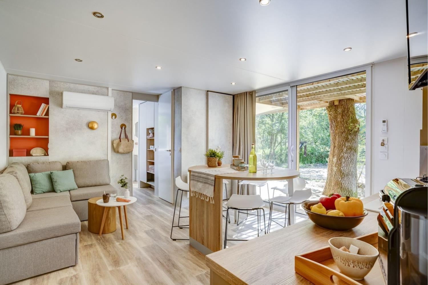 Cottage Garden Forest Camp 4p 2Bdrms Air