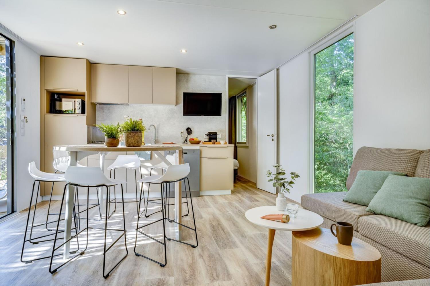 Cottage Garden Forest Camp 4p 2Bdrms Air