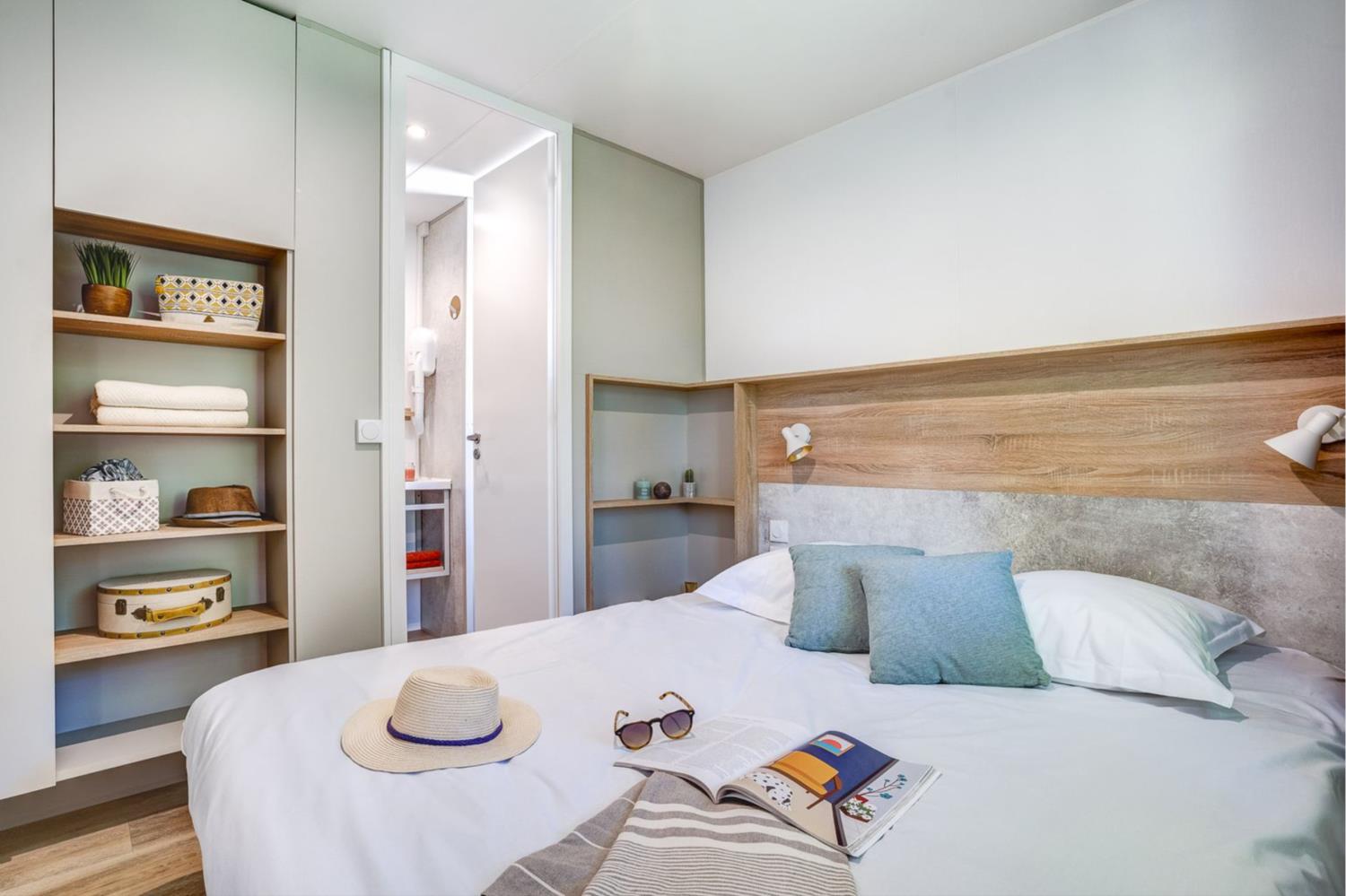 Cottage Garden Forest Camp 4p 2Bdrms Air