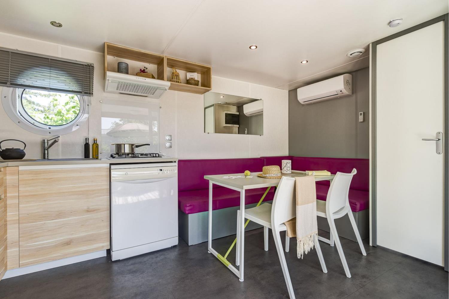 Bedroom accommodation at Cottage 4p 2Bdrms AirCon **** in France