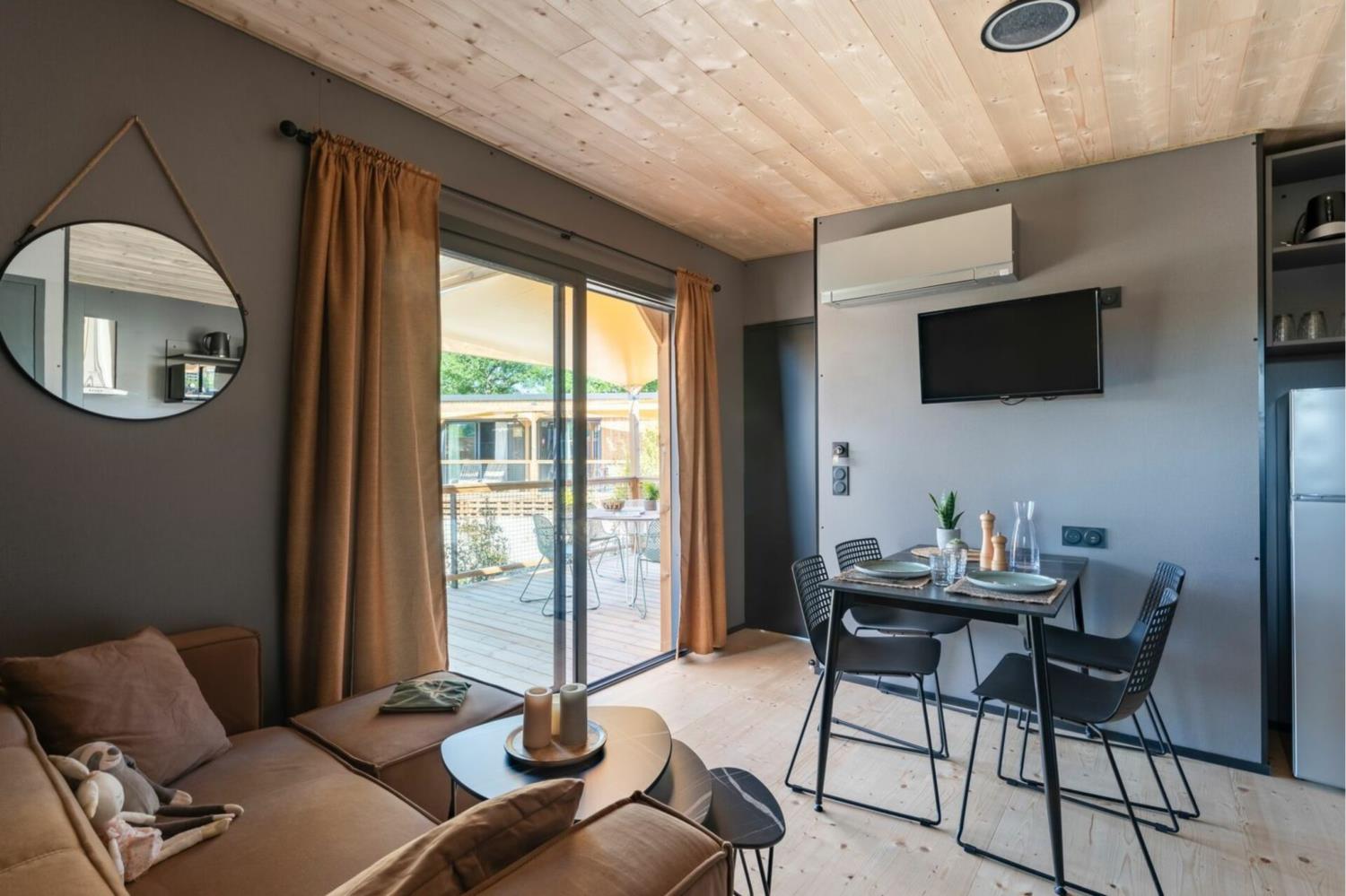 Kitchen facilities at Chalet Merisier 4p 2Bdrms AirConPremium in France