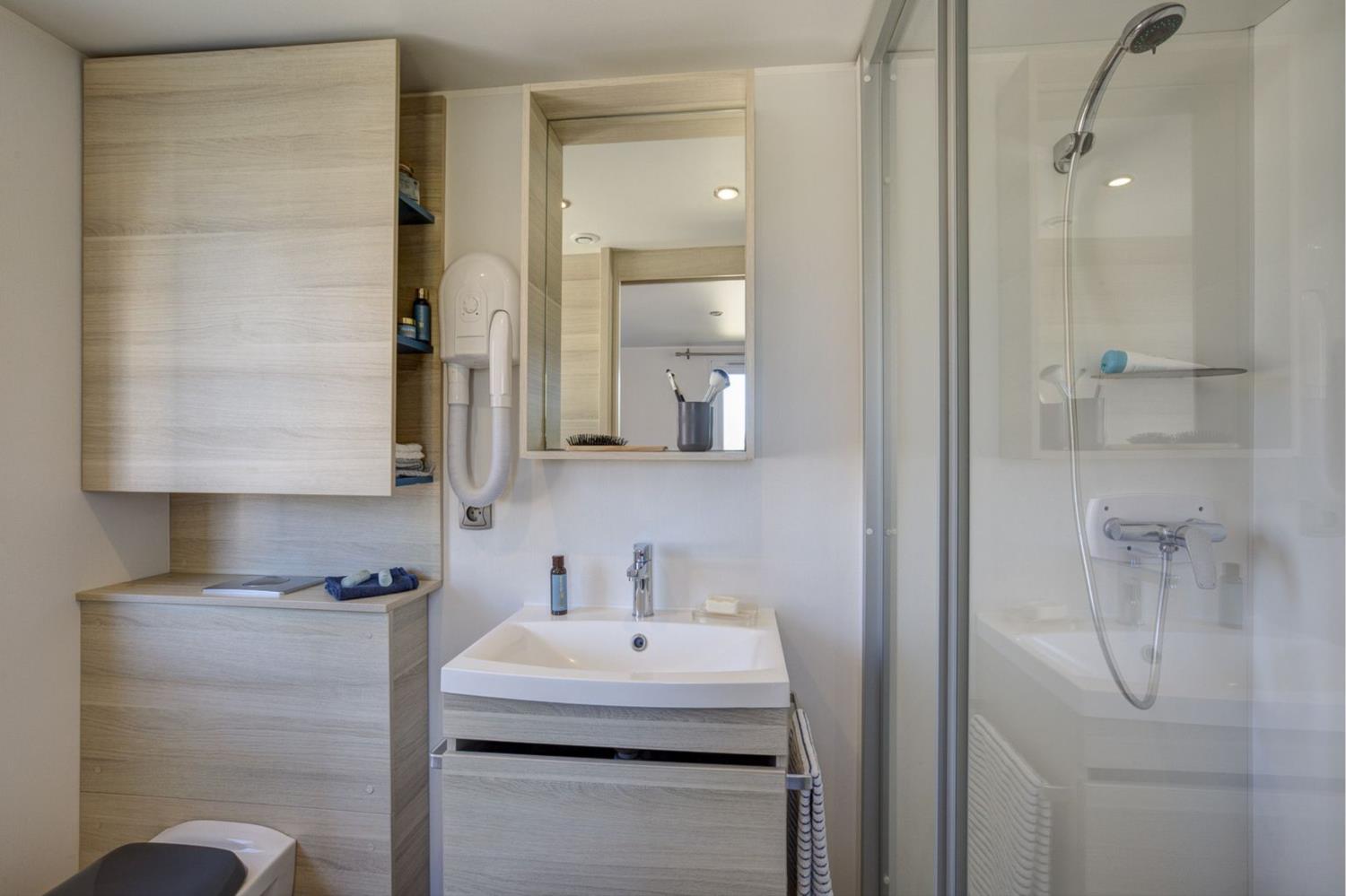 Outdoor terrace and garden at Cottage 2p 1BdrmsPremium in France