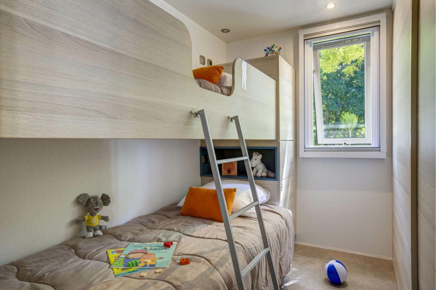 Swimming pool area near Cottage 6p 3Bdrms AirConPremium in France