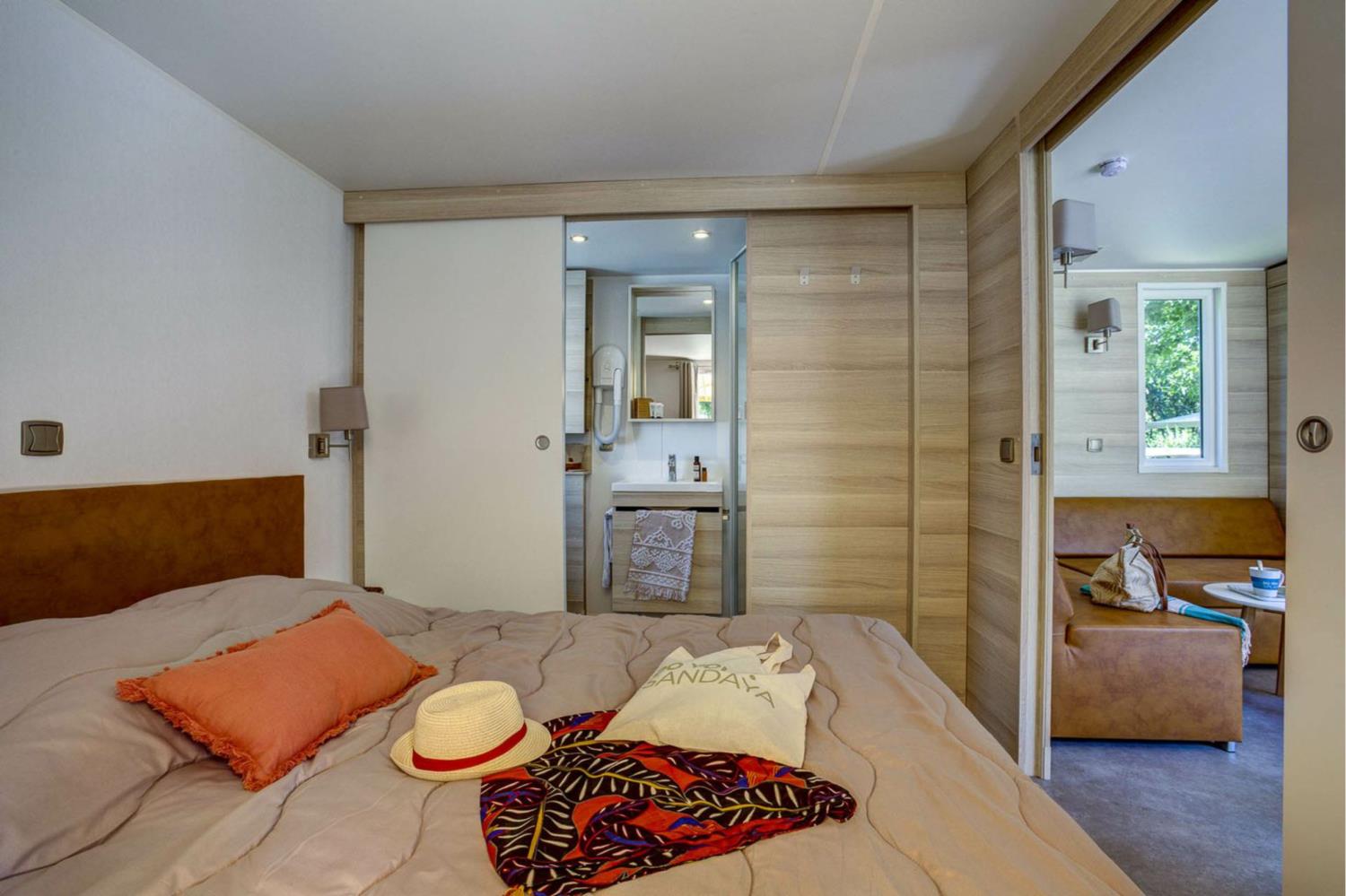 Bathroom at Cottage 6p 3Bdrms AirConPremium in France