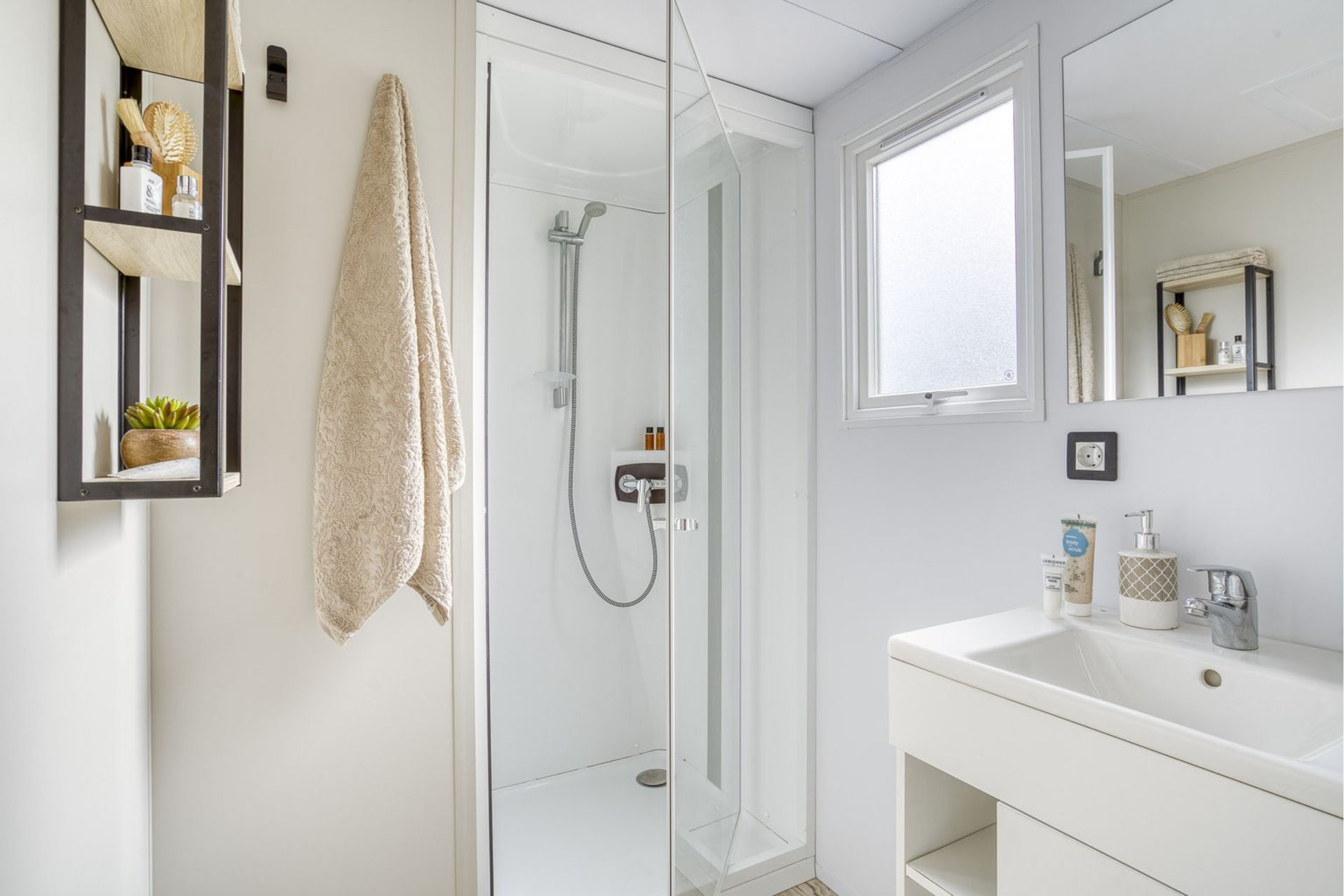 Cottage 4p 2Bdrms AirCon ****