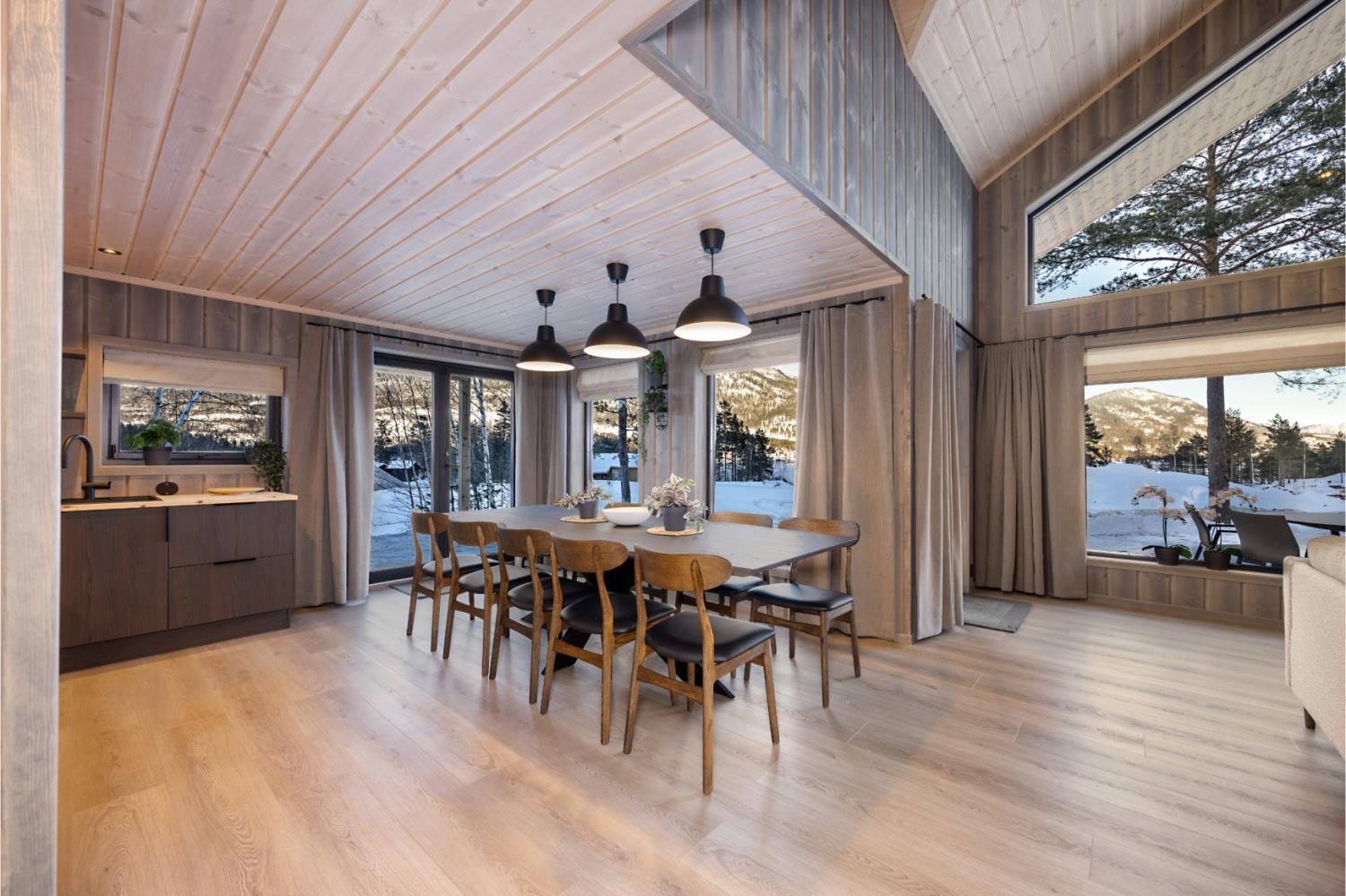 Swimming pool area near Lakelodge 10p in NO