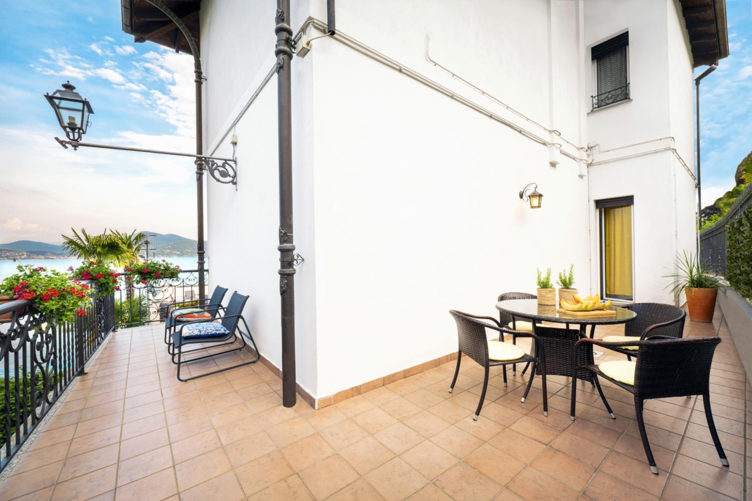 bilocale-5-with-balcony-terrace