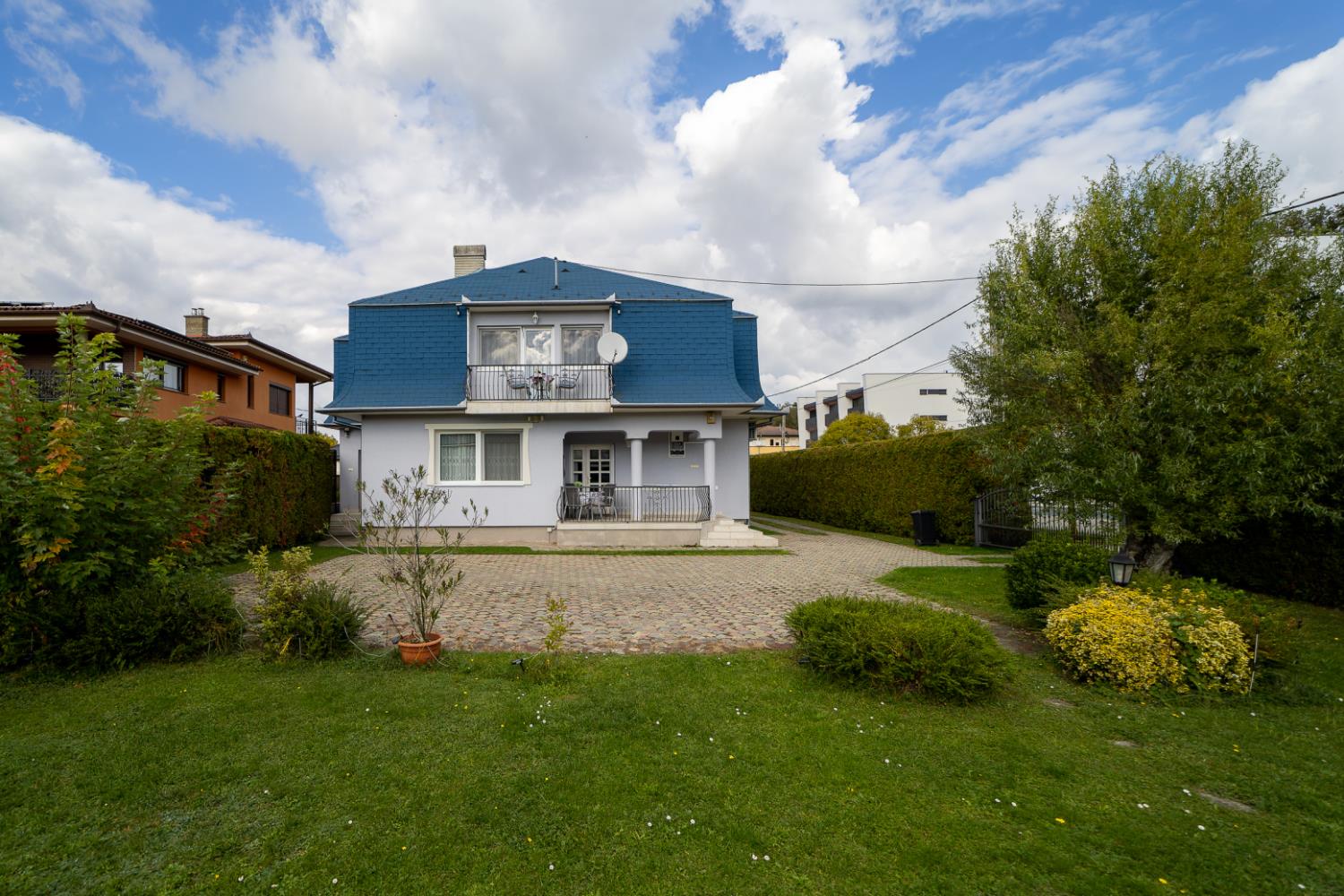 Pine Wood Apartment 6